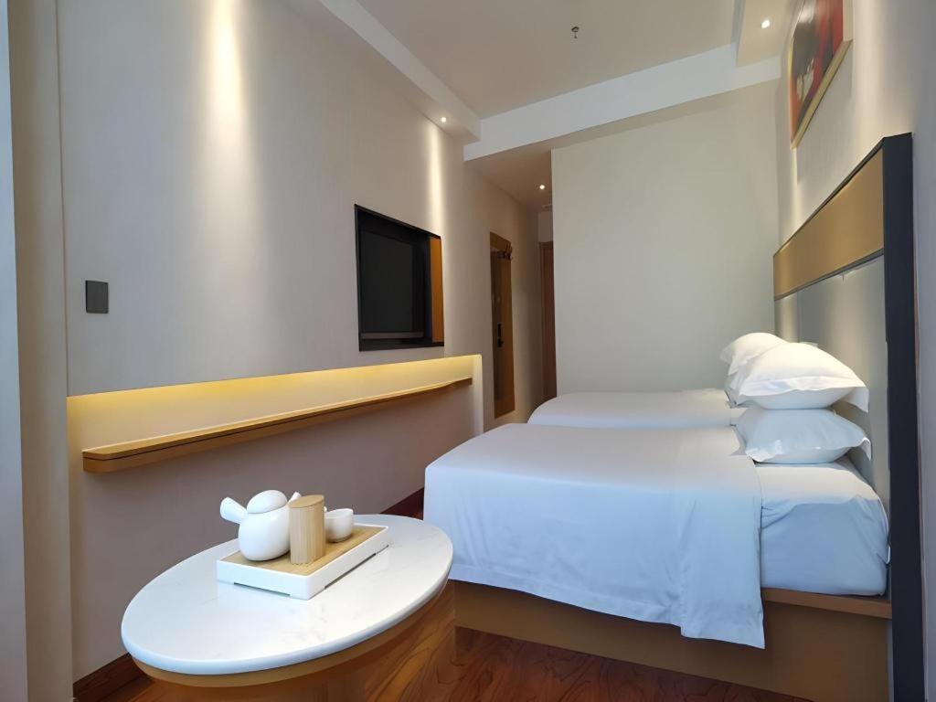 Greentree Inn Geermu Walking Street Business Hotel Golmud エクステリア 写真