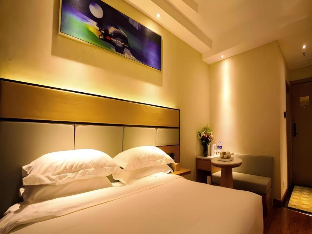 Greentree Inn Geermu Walking Street Business Hotel Golmud エクステリア 写真