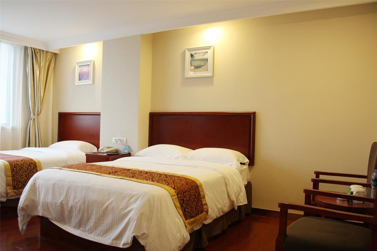 Greentree Inn Geermu Walking Street Business Hotel Golmud エクステリア 写真